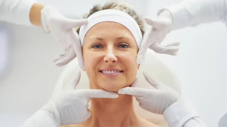 Enhance your appearance with treatments of facial rejuvenation in Turkey, featuring advanced techniques and expert care for a youthful look.