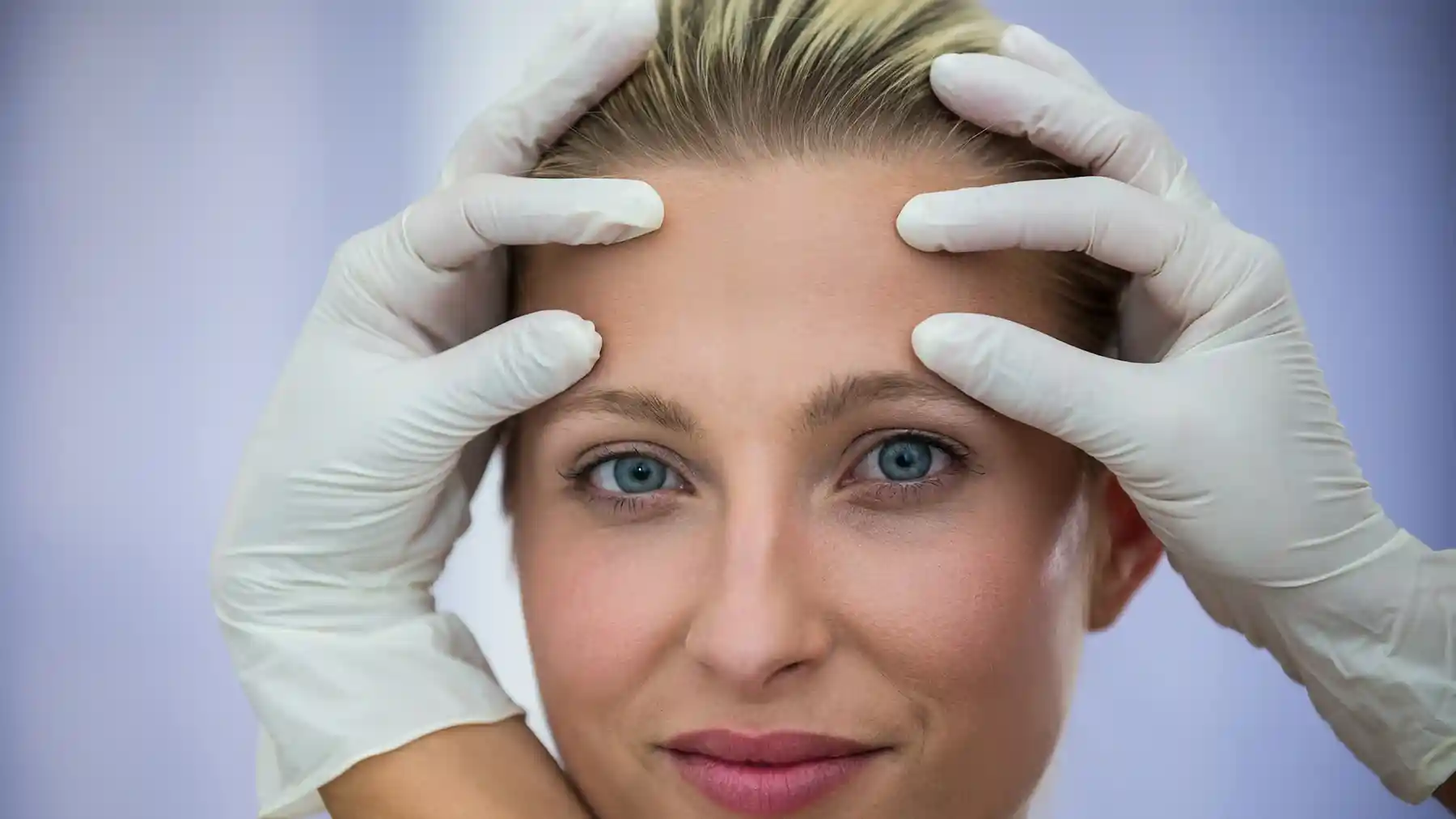 Forehead filler in Turkey: Expert aesthetic treatments for smoothing wrinkles and enhancing volume, providing a refreshed and youthful appearance.